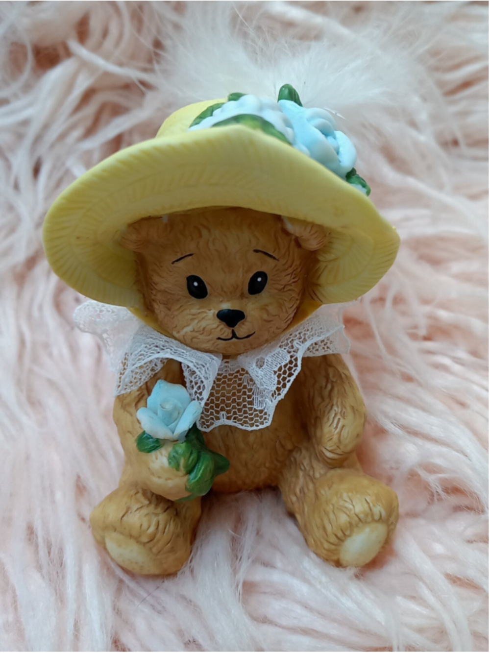 Lucy Rigg Petite Chapeau Noelle Karen Yellow Hat with Blue Roses 1996 Lace Vinta